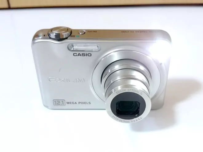 デジカメ Casio EXILIM ZOOM EX-Z1200 の説明書 | しばさんのカメラ